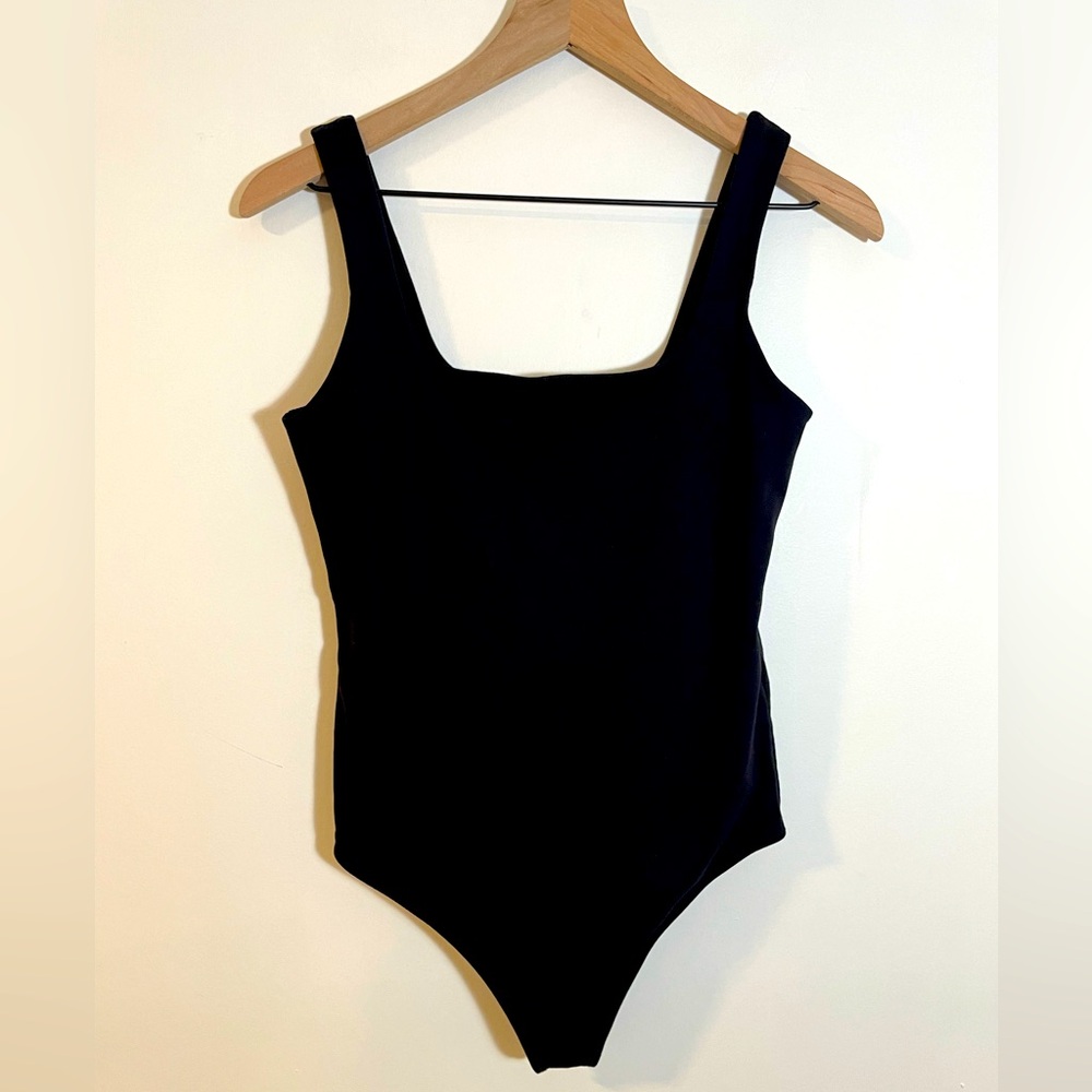 Abercrombie & Fitch Square Neckline Soft Thong Snap Bodysuit Black Size Med EUC - Picture 1 of 7